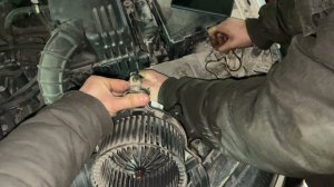 Замена вентилятора печки Пежо 3008 |  Не дует печка, холодно в Пежо 3008