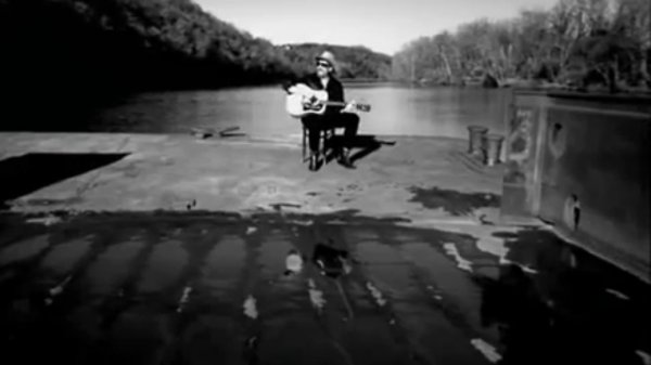 Hank Williams, jr. A country boy can survive