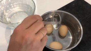 Как сварить яйца в смятку или крутую