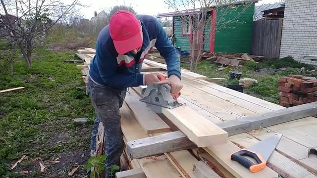 Двускатная крыша Старинного дома В одного часть первая смотреть онлайн