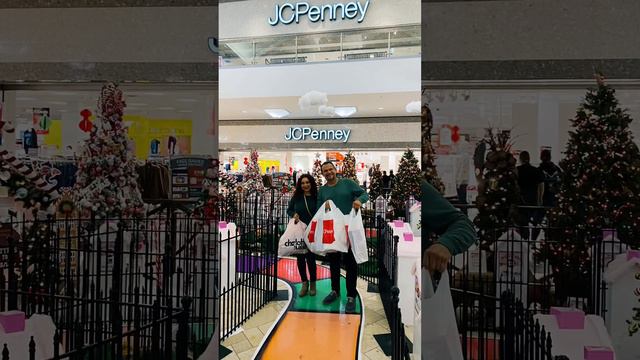 Con mi hijo Rubén y mi sobrino Omar en Mission Inn Riverside 12/28/23 смотреть онлайн