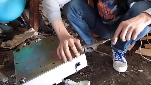 Тупые школьники ограбили магазин. смотреть онлайн