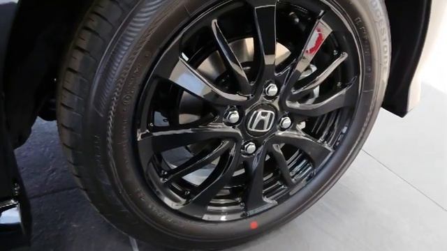 新型N-BOX custom 見てきました！！　HONDA　NBOX　特別仕様車 смотреть онлайн