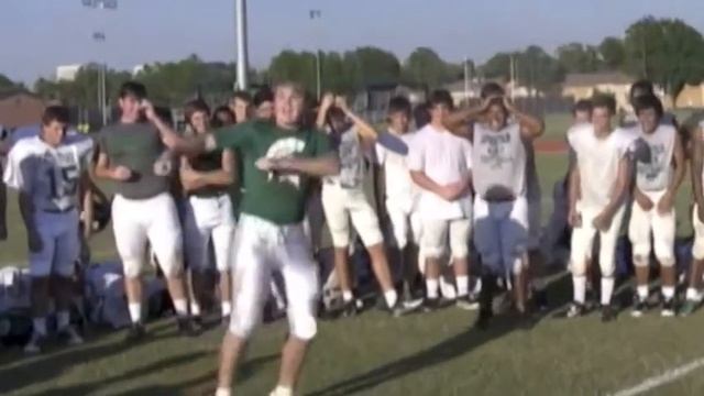 Spartan Football Dance-Off смотреть онлайн
