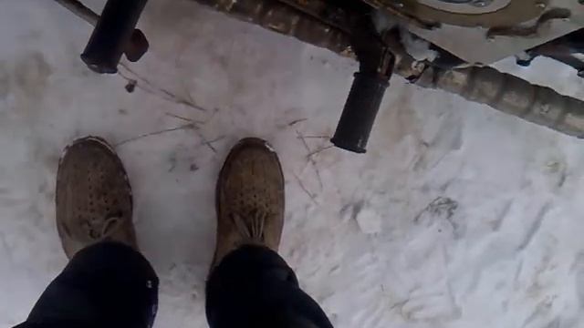 Поездка - зимой по снегу на мотоцикле Днепр.