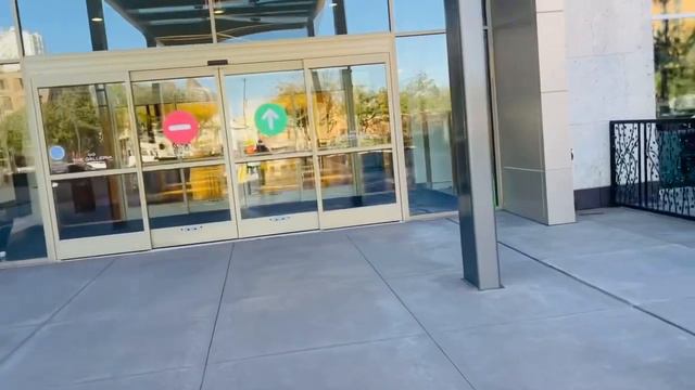 SOLDOUT!!! THESE ARE HEAT IN HAND 🔥🔥🔥 PICKING UP THE “BLUE TINT” ADIDAS YEEZY 350 V2 / MALL VLOG смотреть онлайн