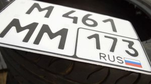 Квадратный номер на авто. Можно ставить, но есть нюансы.