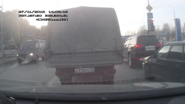 Нексия М558УР 72: встречка жесткая, опасный маневр смотреть онлайн