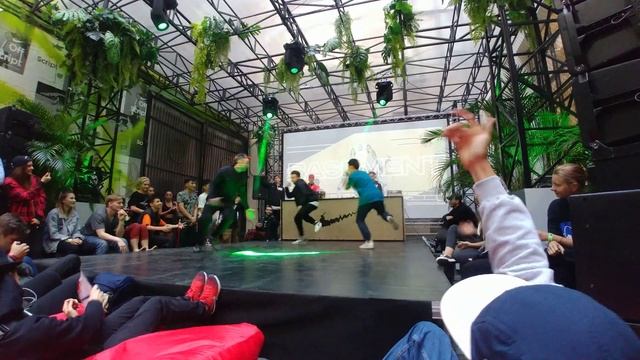 Лучшие хип-хоп танцоры Бишкека! Просто оставлю это здесь... Ну очень понравились :) смотреть онлайн