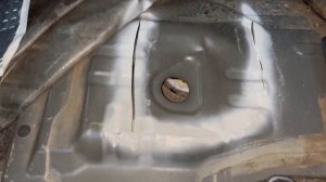 Тойота РАФ4 как заменить бензонасос на машине где нет специального люка?