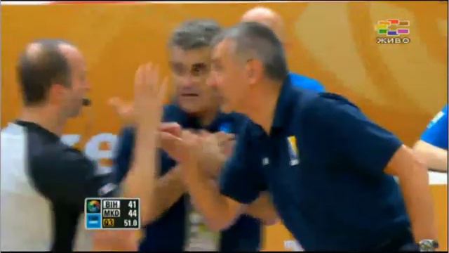 Aco Petrović izbacen (diskvalifikuvan) od natprevarot MAKEDONIJA - BIH смотреть онлайн