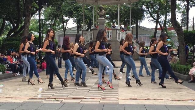 Lucero_y_Kizomba_Woman_en_el_International_Kizomba_Flashmob_ смотреть онлайн
