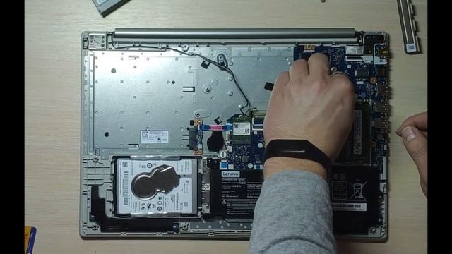 Разборка/сборка и чистка Lenovo IdeaPad 320-15IAP (Cleaning and Disassemble Lenovo 320-15IAP) смотреть онлайн