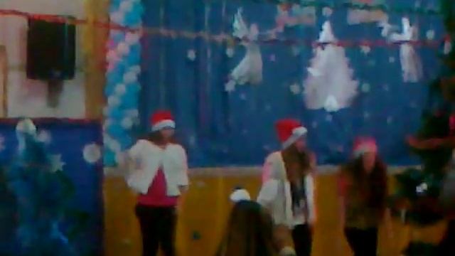 Танец в школе номер16: 5-А класса (новый год) смотреть онлайн