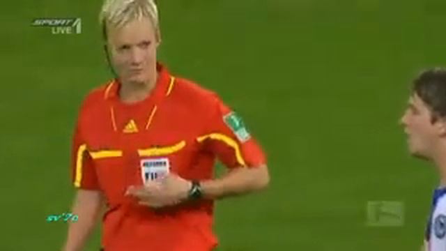 немецкий футболист и судья) смотреть онлайн