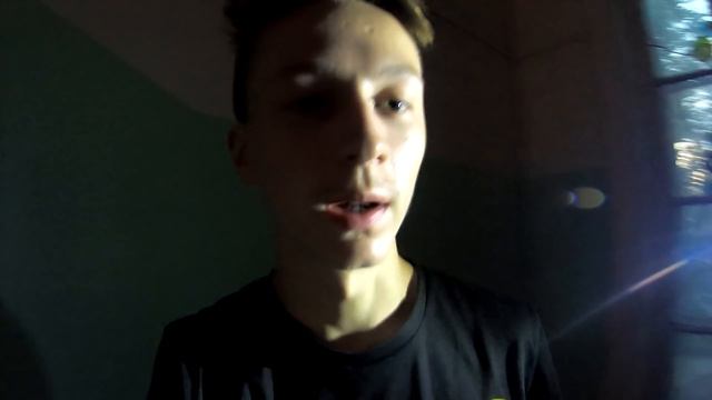 ПРОНИК в ПАЛАТУ САМОГО БУЙНОГО ПАЦИЕНТА смотреть онлайн