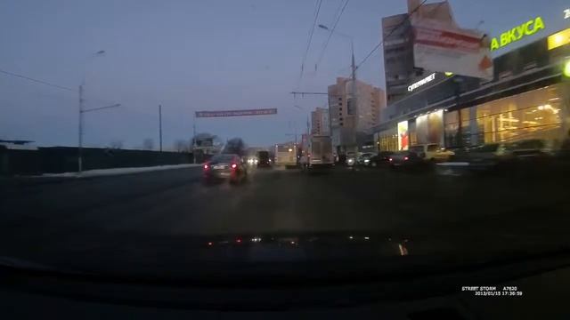 Видеорегистратор Street Storm CVR A7620 Передняя камера смотреть онлайн