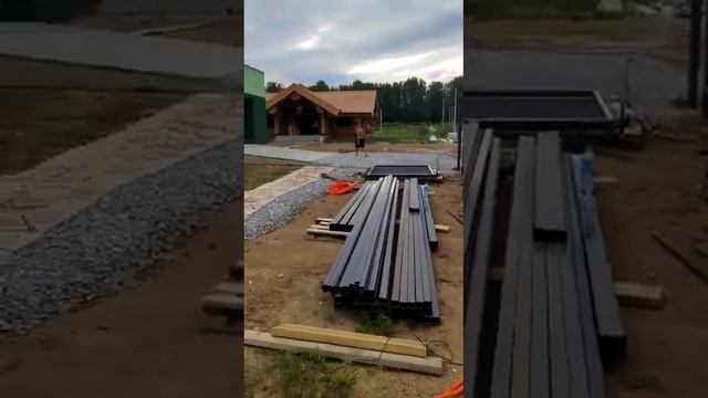 Процесс монтажа забора из металлопрофиля от ЕМПК. Часть 2 смотреть онлайн