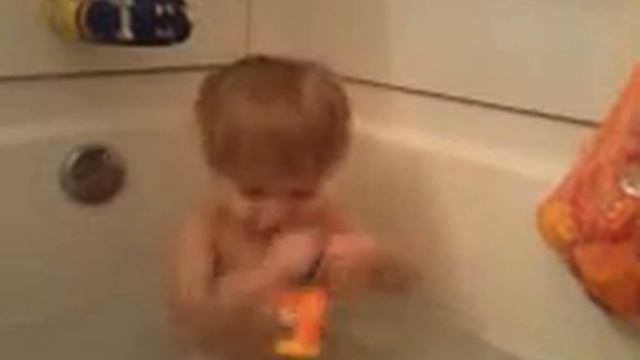 babbling bath munchkin смотреть онлайн