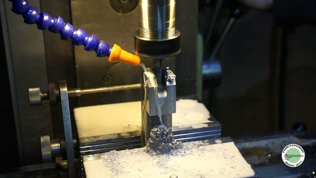 Изготовление державки для накатки / Knurling holder made смотреть онлайн