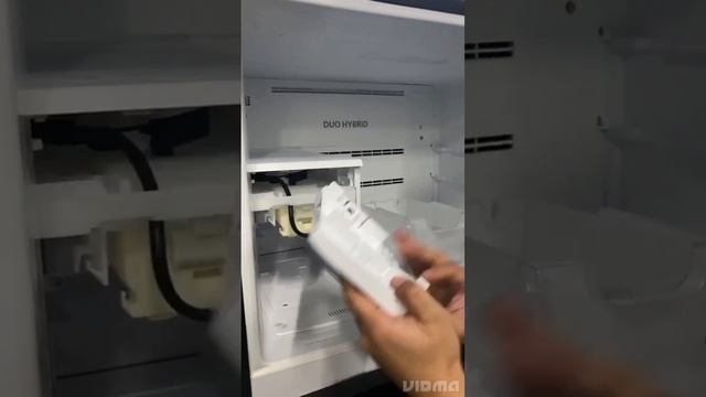 Toshiba 661L refrigerator automatic ice maker opening and water inlet pipe cleaning смотреть онлайн