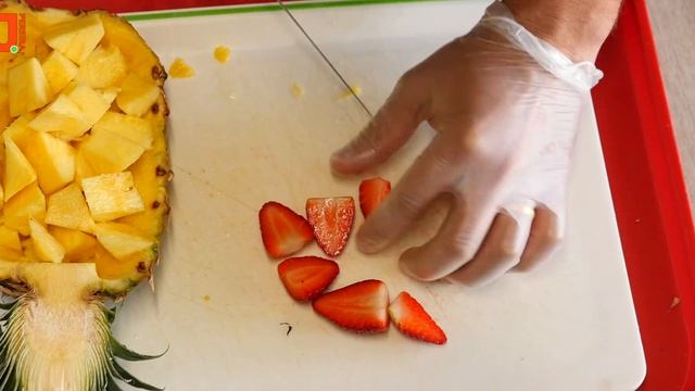 How to Serve Pineapple Inside Pineapple | Diy Pineapple Cutting смотреть онлайн