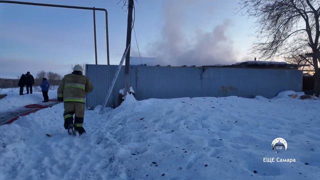 Сгорели цыганские дома в Самаре (Подстёпновка) смотреть онлайн
