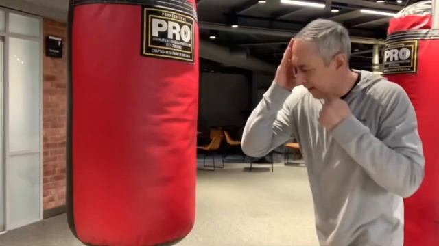 Удар Джолт смотреть онлайн