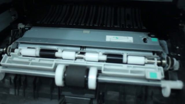 Hp Customer Support - How to Change Toner Catridge for HP Laserjet P3015 смотреть онлайн