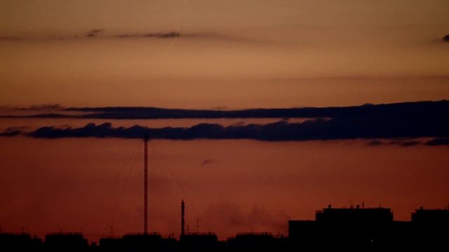 Тончайший серп Луны 2,1% на закате город Омск 22 июня 2020 г. смотреть онлайн
