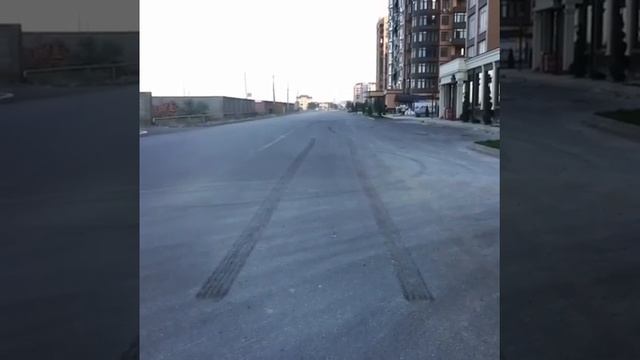 BMW M5 E60 старт.