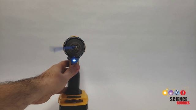 The Wagon Wheel Effect | Optical Illusion Science Experiment смотреть онлайн