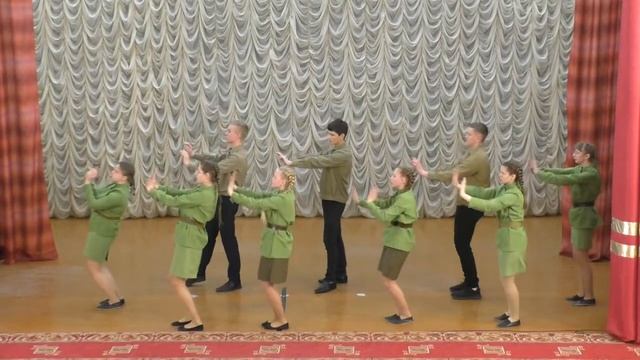 "Месяц май" - группа "Танц-класс" смотреть онлайн
