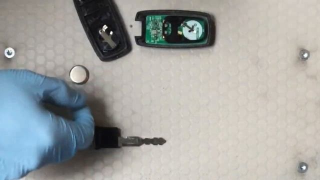 Suzuki Swift Remote Key not working, How to Replace Battery смотреть онлайн