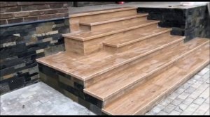 Угловые ступени крыльца с финишной торцевой отделкой