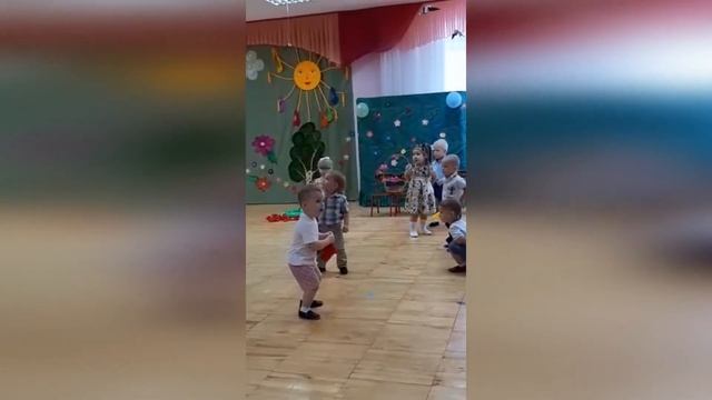 8 марта в первой младшей группе № 1 фрагменты праздника смотреть онлайн