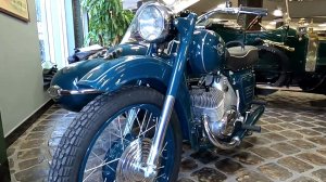 "Новый" мотоцикл ИЖ Юпитер из 60-ых, с боковым прицепом БП-62