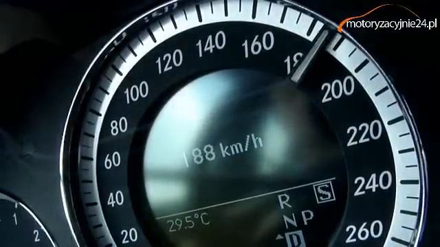 Mercedes E 350 CDI Acceleration смотреть онлайн