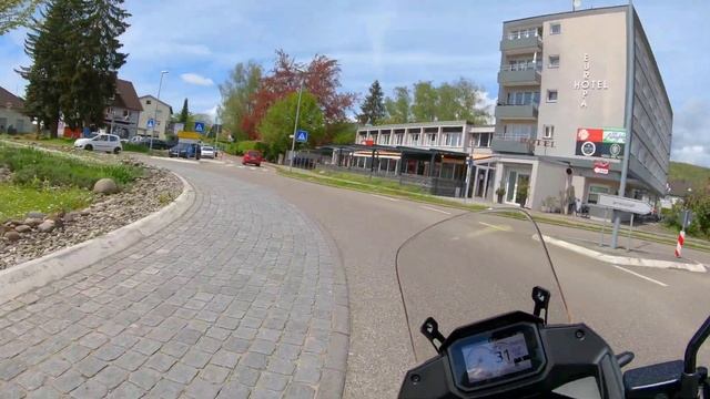 Aprilia Tuareg 660 VS Honda Transalp 750