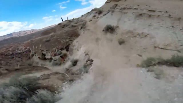 Самый опасный спуск с горы MTB смотреть онлайн