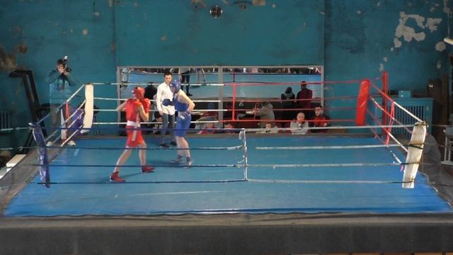Спарринг. 54 кг. ЯБЛИЦКИЙ К. (СДЮСШОР №4) – МАРТЫНЕНКО Р. (ДЮК «Молодость») смотреть онлайн