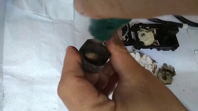 REPARACIÓN DE MOTOR ACTUADOR DE SEGUROS, HYUNDAI ACCENT. смотреть онлайн