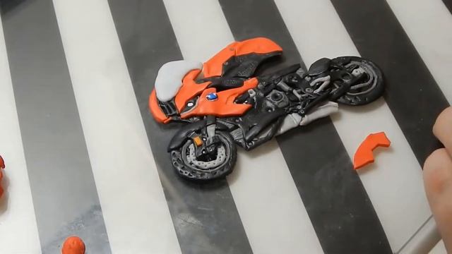Декорирую кружку на заказ Мотоцикл. I decorate a mug to order Motorcycle. Видео с процессом роботы смотреть онлайн
