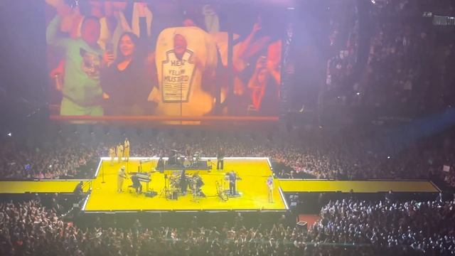 Harry Styles LOT 2022 LA Kia Forum Night 3- Mustard