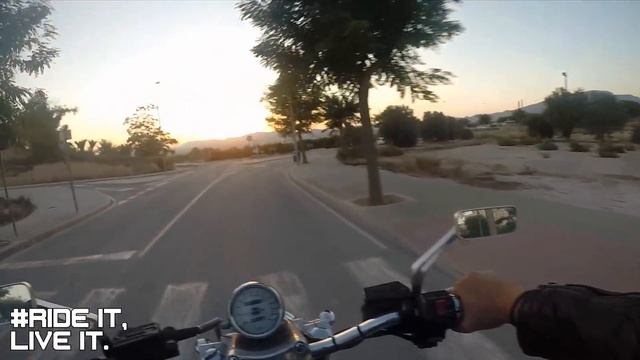 Power Wheelies | Yamaha VMAX 1200 1986 Review | First Ride