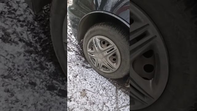 Как облагородить колесо автомобиля. Колпаки. смотреть онлайн