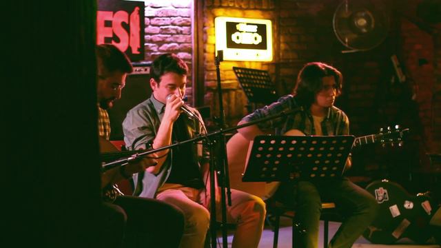 Mehmet Şimşek - Hayret // Akustik смотреть онлайн