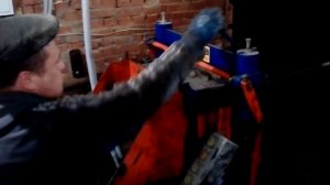 Работа вибропресса "Владис К-01".