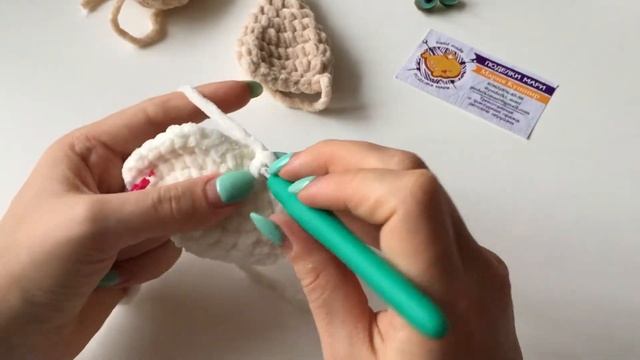 МК по вязанию из плюшевой пряжи Собака-Пёс. Часть 3 смотреть онлайн