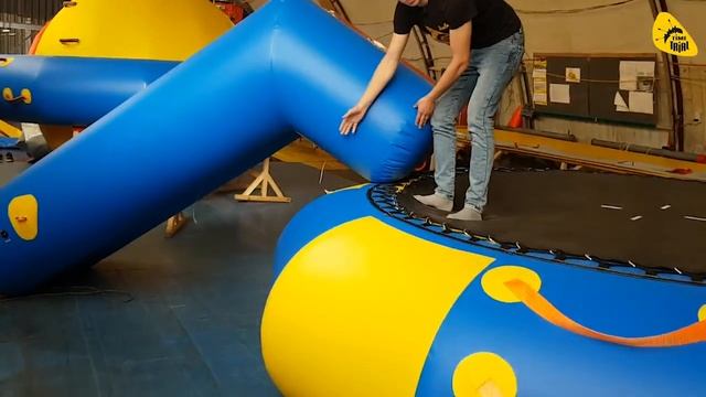 Надувной водный батут с горкой. Производство TimeTrial смотреть онлайн